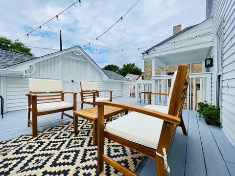 Outdoor Porch with Table and Chairs