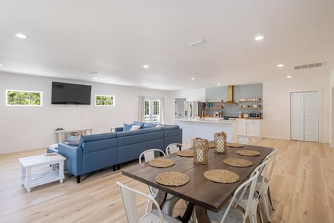 Dining area for 8 guests.