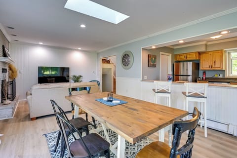 Dining Area | 1st Floor | Dishware/Flatware