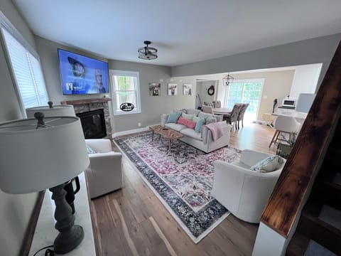 Living Room View As You Enter