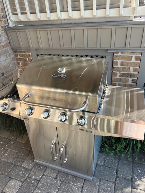 Gas Grill located on the first floor.