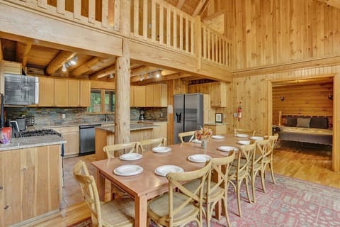 Inviting Dining & Kitchen Area for Shared Meals