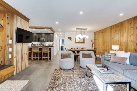 Living Room | Main Floor | Smart TV