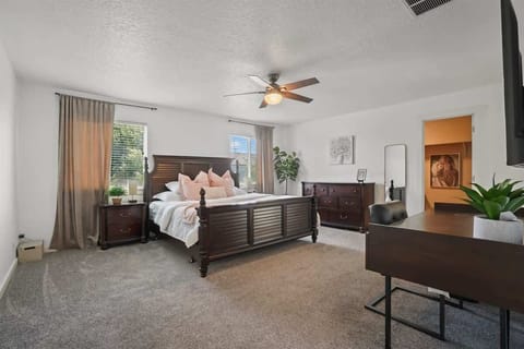 Large Primary Ensuite