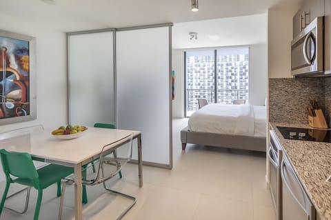 Unit with 1 King bed