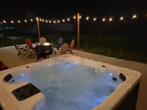 8 person hot tub