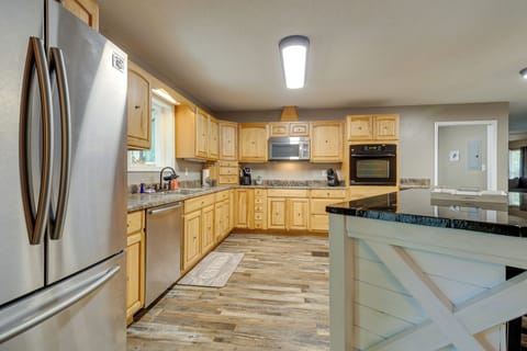 Kitchen | Main Level | Dishwasher | Cooking Basics