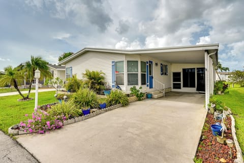 Naples Vacation Rental | 2BR | 2BA | 3 Entry Steps | 1,600 Sq Ft
