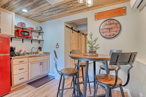 Dinning area with bar style table