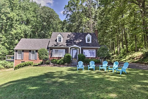 A spacious 5-bedroom home designed for relaxed group stays year-round