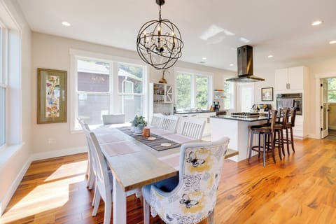 Arch Cape Vacation Rental | 3BR | 2.5BA | 2,000 Sq Ft | Stairs Required