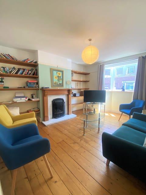 Living Room / Lounge