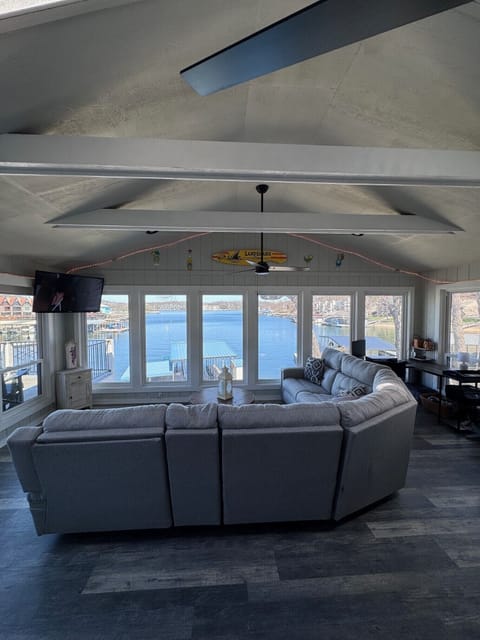4 Season Room