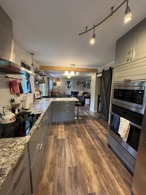 Kitchen (from side door)