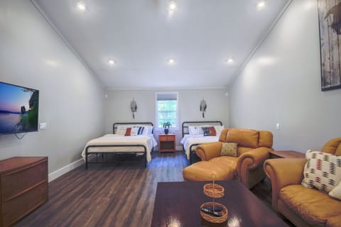 Two queen size beds for sleeping!