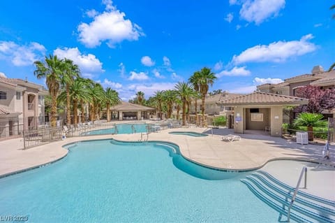 3 pools and a jacuzzi. Perfection.