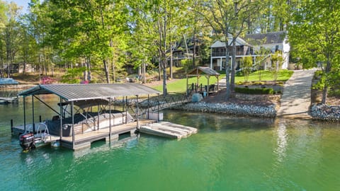 Private Boat Ramp and Dock
