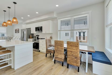 Dine in the comfort of Central AC, or wander to one of many nearby dining options.