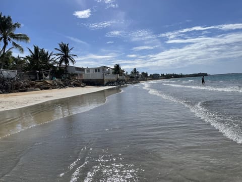 Beach 2 minute walk from home Playa Fortuna/Luquillo Beach