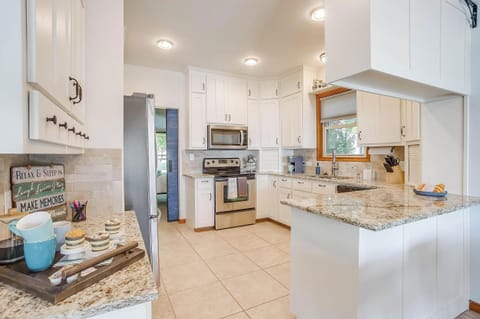 A kitchen made for culinary creativity and camaraderie.