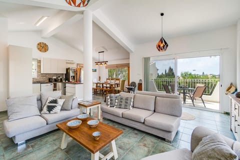 The Bridge Villa by Ezoria Villas (12355)