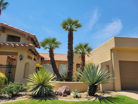 Large private home in a very quiet neighborhood 