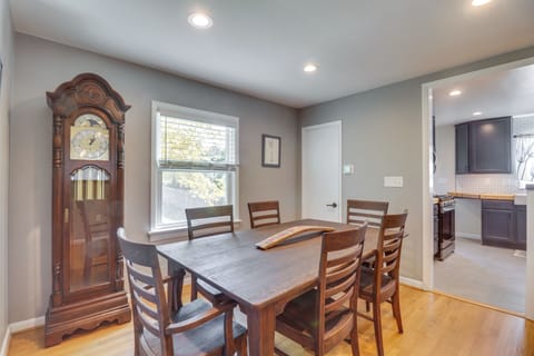 Dining Area | Dishware Provided