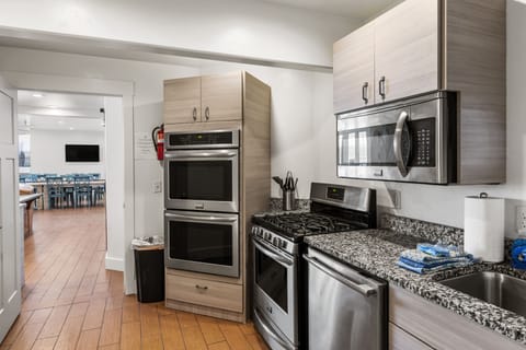 Butlers Kitchen off the Boat Kitchen