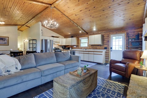 Main Living Space | Open-Concept Interior | Lake Access < 1 Mi Away