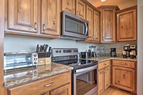 More than enough kitchen amenities. 2 in one coffee machine, bring your favorite pods or pot of coffeed