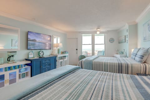 Daytona Beach Vacation Rental | Studio | 1BA | 343 Sq Ft | Step-Free Access