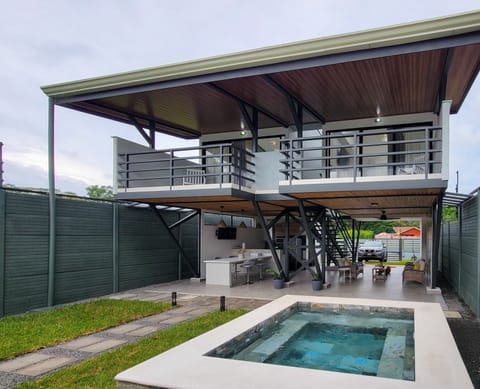 Villa Foresta: comfortable, private and centrally located. 