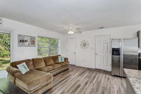 Large left sided chaise sectional