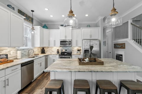 Beautiful fully equipped kitchen