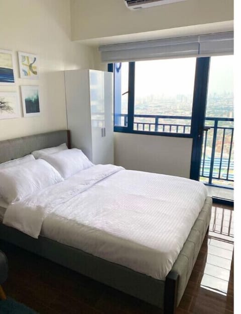 Full-size Bed