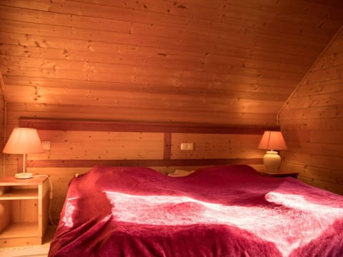 Comfort, Wood, Building, Lighting, Lamp, Interior Design, Bed Frame, Floor, Flooring, Hardwood