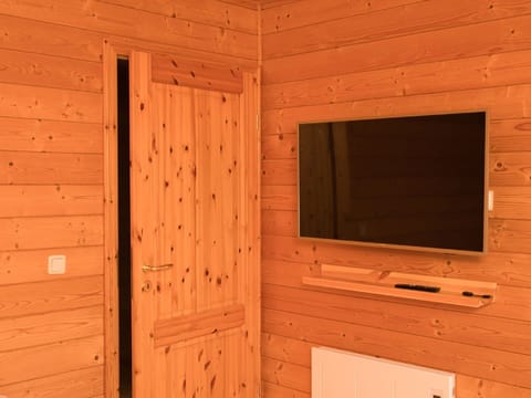 Brown, Cabinetry, Building, Wood, Window, Flooring, Interior Design, Floor, Home Appliance, House