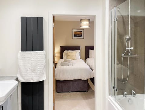 Twin bedroom | Glenview - Glen Clova Getaways, Glenclova, near Kirriemuir