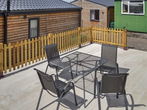 Decking | Hillcrest Caravan - Hill Crest Lodges, Hemswell, near Market Rasen