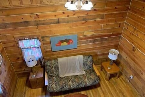 e6fdcf0d-946e-40de-b861-1e49627f5a46