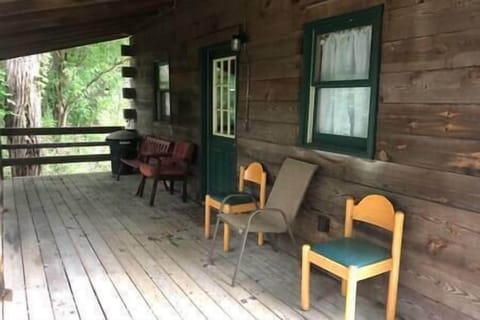 65d5b392-89d9-4c7a-aac0-ff6aa59a2b1f