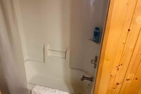 cfa50ea3-b2d2-4690-8a52-33c58d793403