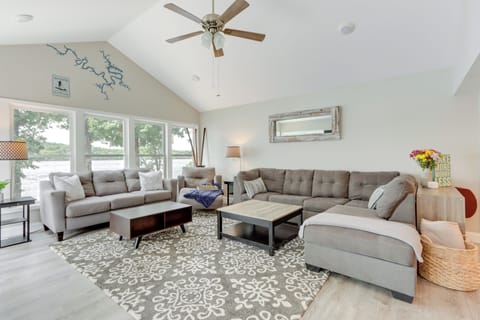 Lake Ozark Vacation Rental | 3BR | 2BA | Stairs Required | 1,600 Sq Ft