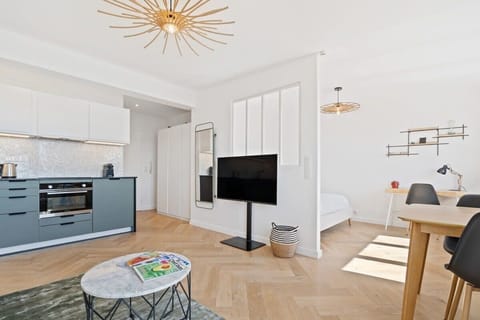 Live, cook, relax: our open-plan design caters to all your needs.