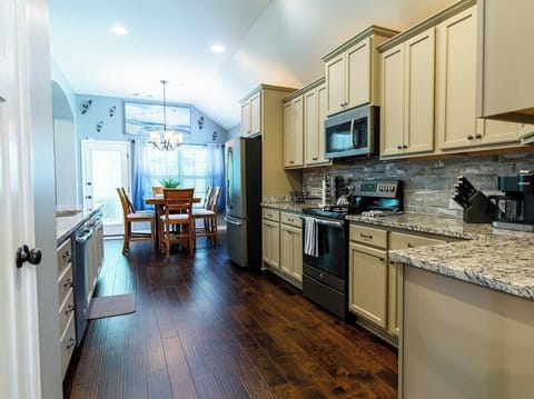 Enjoy cooking again in this fully stocked kitchen!
