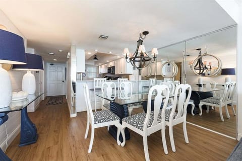 Plenty of room in the dining area