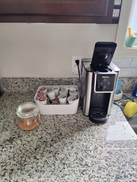 coffee maker with pods