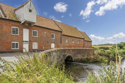Water Mill House, Burnham Overy Staithe: The water mill