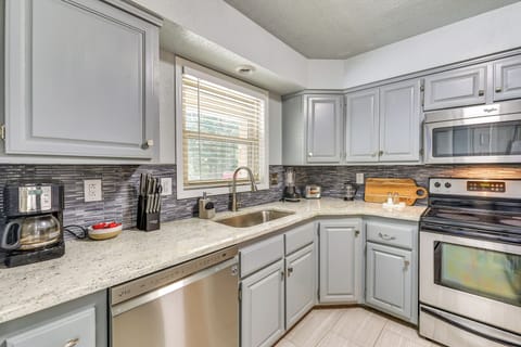 Kitchen | Coffee Maker | Spices | Toaster | Cooking Basics