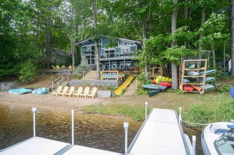 Your East Wakefield oasis awaits you; book now!